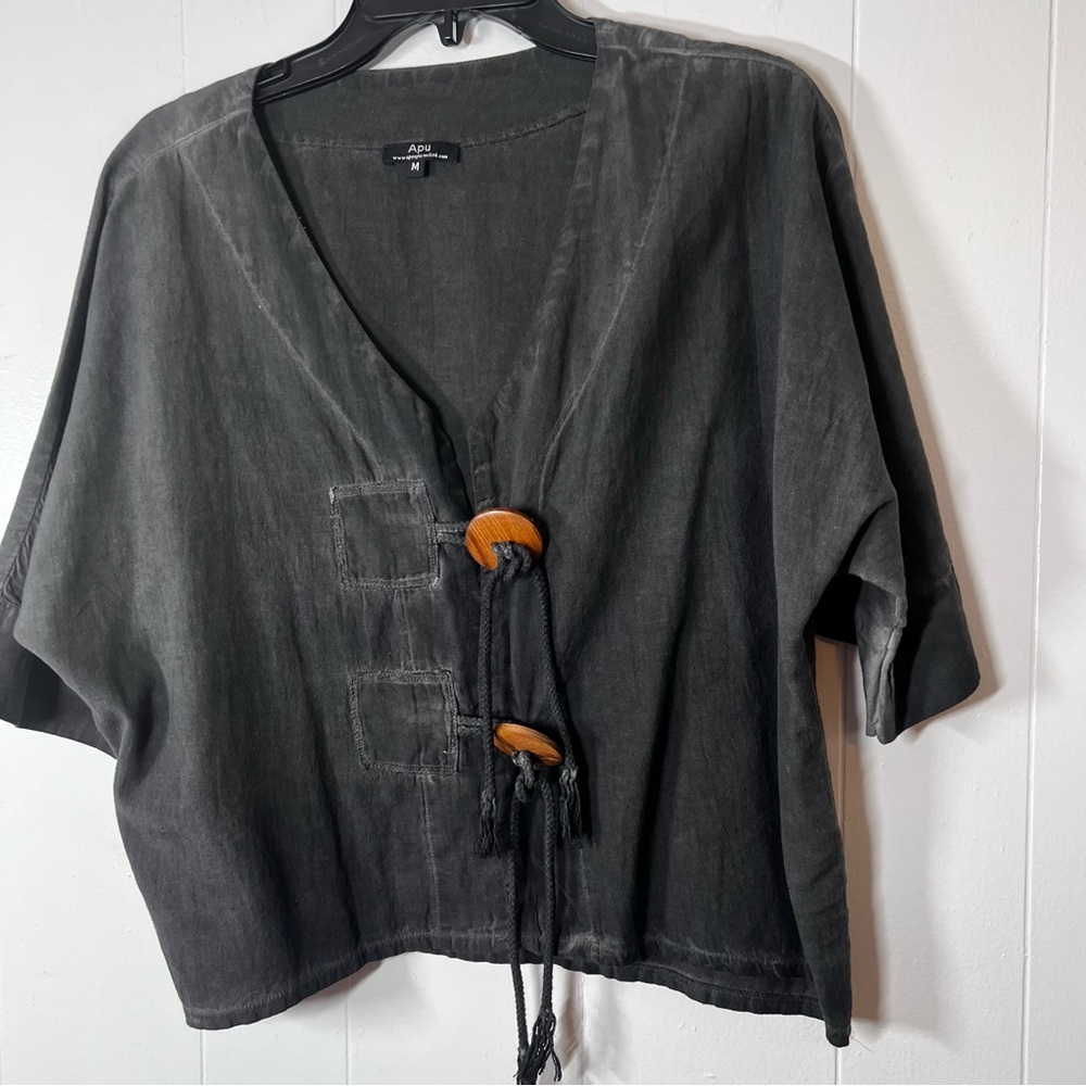NWOT APUWomen's Charcoal Blouse with Wooden Accent Buttons with Rope Ties Medium - Picture 3 of 13
